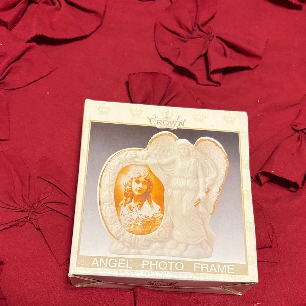Crown Ivory Angelic Photo Frame